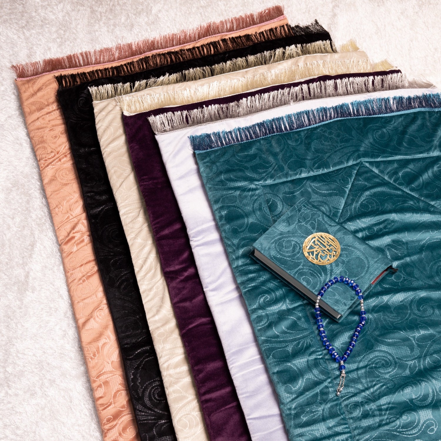 Loloa Offer1 ( Prayer rug + Quran + Rosary)